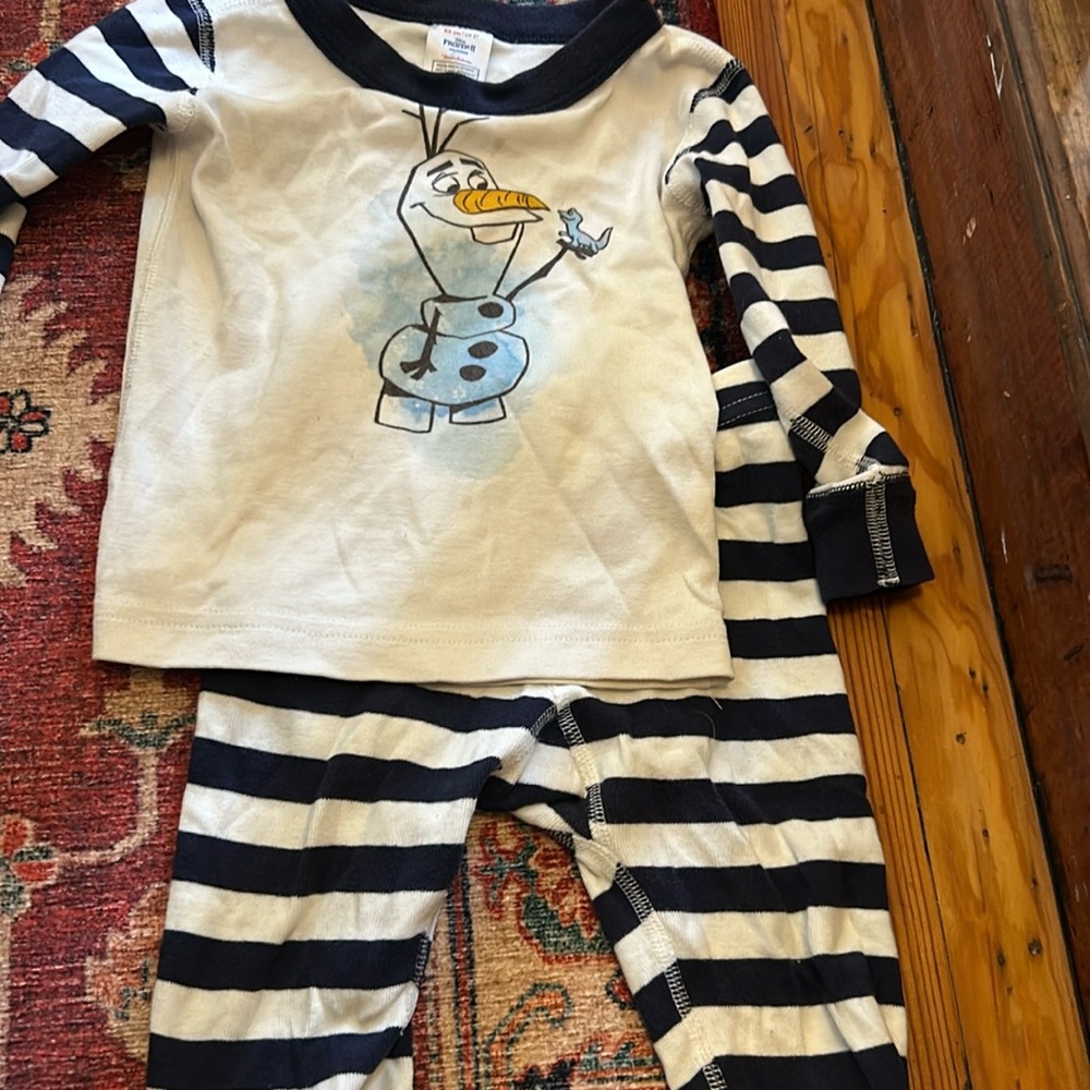 2t pajamas, Hannah Anderson, Frozen, Olaf, Space, Frosty, Snowman, unicorns